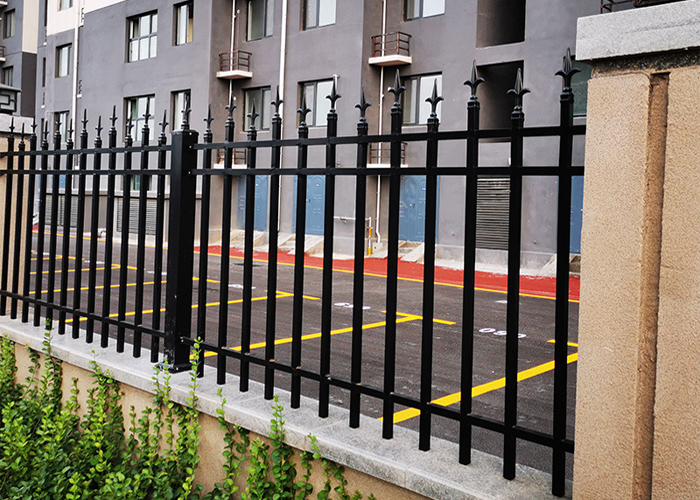 九江小区锌钢围栏护栏工程案例