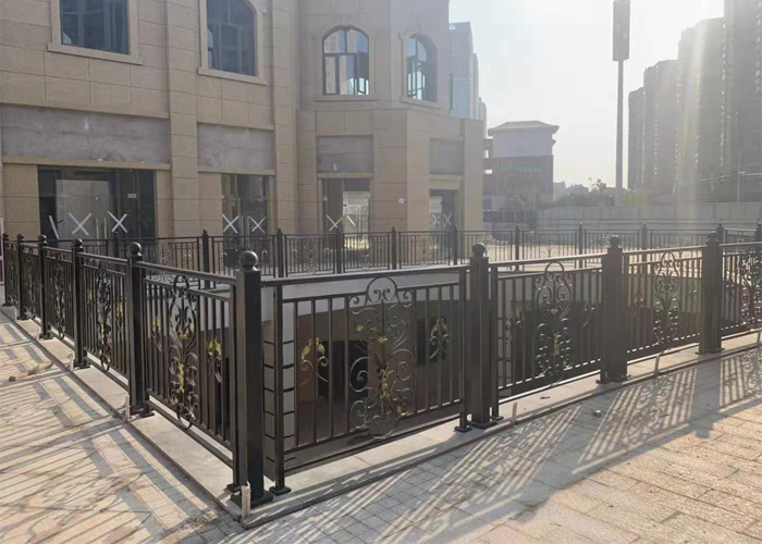 九江商业中心商场室外锌钢护栏扶手工程案例